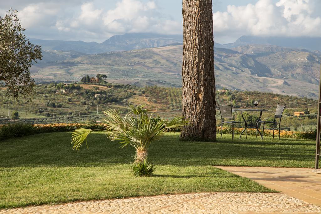 Agriturismo Feudo Muxarello Aragona Exterior photo