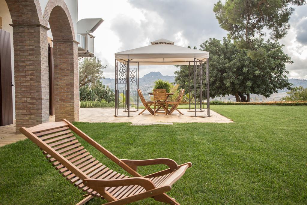 Agriturismo Feudo Muxarello Aragona Exterior photo